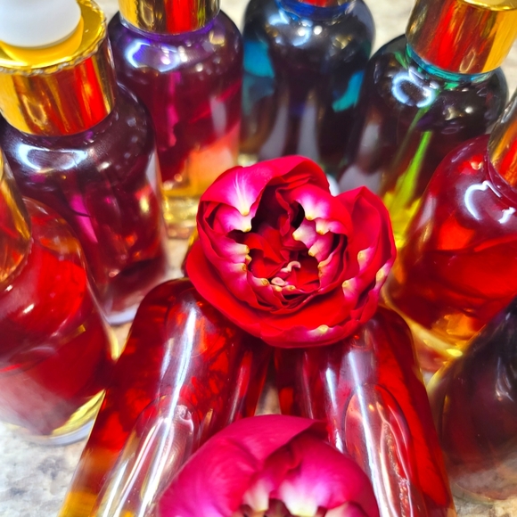 "Grow and Glow Hair Oil" - Picture 5 of 10